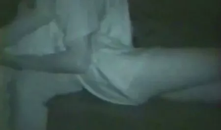 Дівчину порно відео дивитися безкоштовно беруть одну