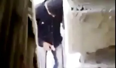 Вона еротичне відео безплатно погодилася вперше зайнятися сексом з сусідом